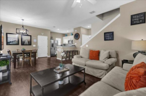 4 Bedrooms - 3 Bathrooms - Lucaya Village 13-105